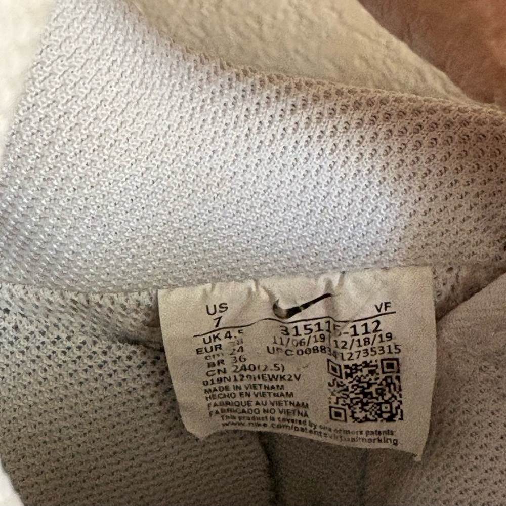 Nike Air Force 1 Triple White Low Woman's Sneakers Style Number-315115-112 Sz. 7 - Picture 14 of 14